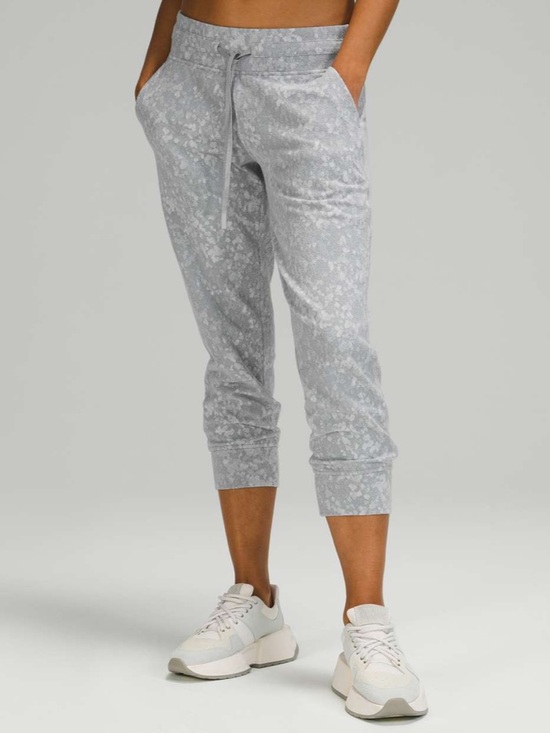 lululemon athletica Pants - lululemon athletica Ready to Rulu Gray Printed Cropped Joggers Size 14